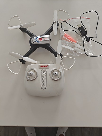 Syma X15 helikopteri kauko-ohjaimella