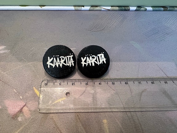 Käärijä korvikset
