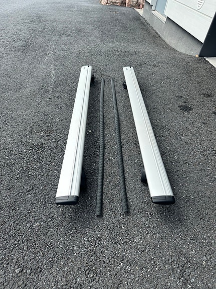 Thule WingBar kattotelineet