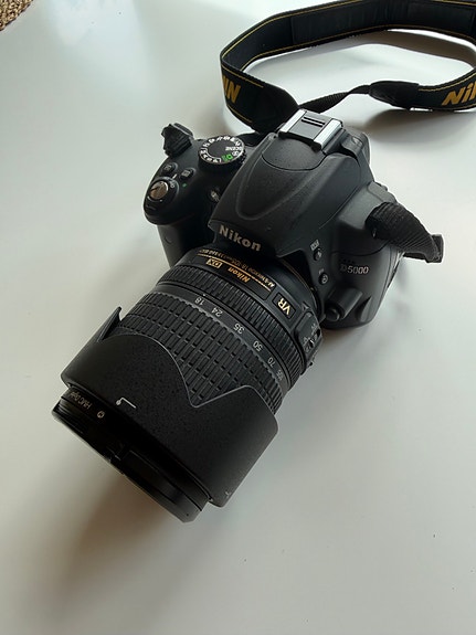 Nikon D5000