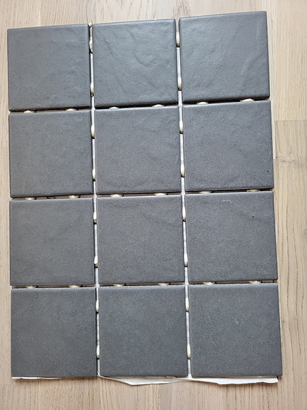 Harmaa lattialaatta 10x10cm  3,12 m2