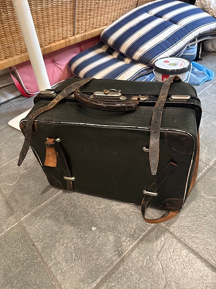 Vanha lääkärin laukku