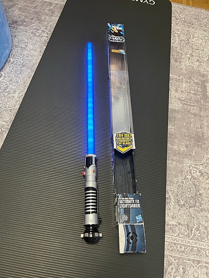 Star Wars Ultimate FX Lightsaber sininen valomiekka
