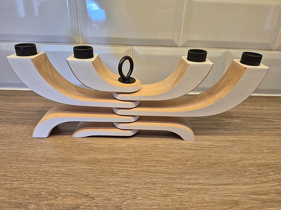 Design House Stockholm puinen kynttilänjalka 4 kynttilälle