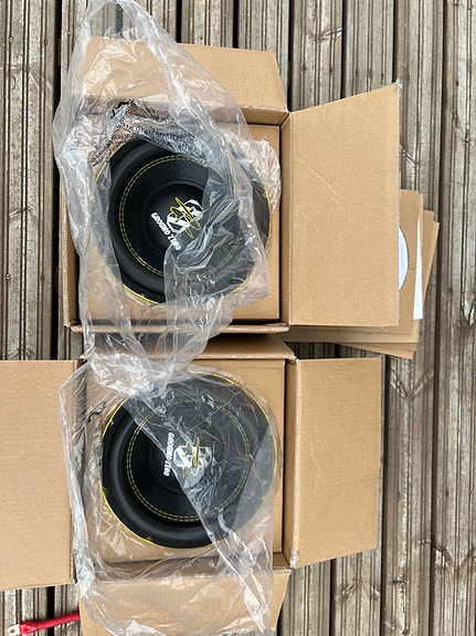 Ground Zero GZRW 10XSPL 10" subwooferit