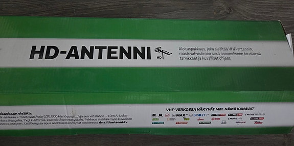 Käyttämätön DNA HD VHF TV-antenni + LTE-mastovahvistin