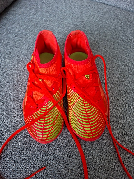 Adidas Predator sisäpelikengät