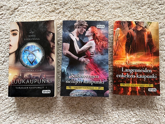 Varjojen kaupungit / Shadowhunters sarjan 3 kirjaa