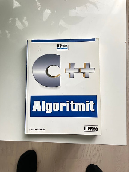 IT Press C++ Algoritmit kirja