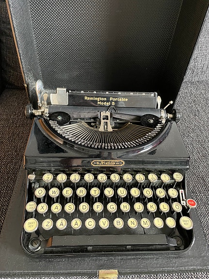 Remington Portable Model 5 kirjoituskone musta