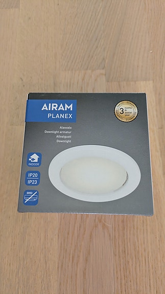Airam planex kattoon upotettava led-valo