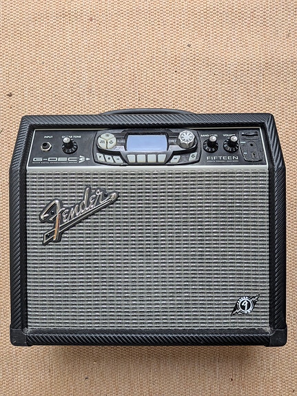 Fender G-DEC 3 Fifteen kitaravahvistin