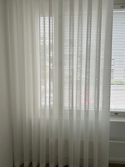 Laadukkaat makuuhuoneen verhot 2 kpl (300*250)