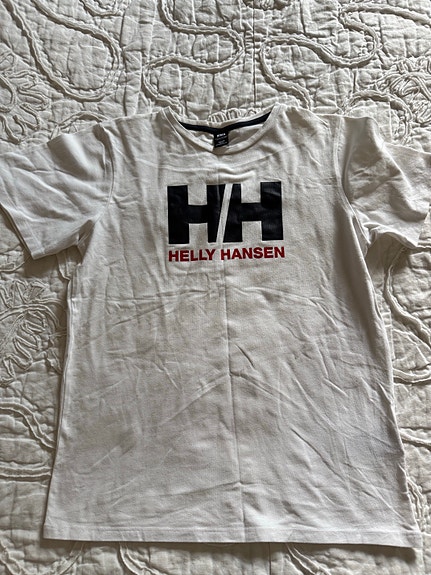 Helly Hansen ja Tommy Hilfiger t-paidat koko 164