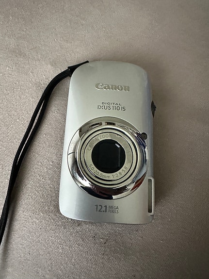 Canon IXUS 110 IS digikamera valkoinen