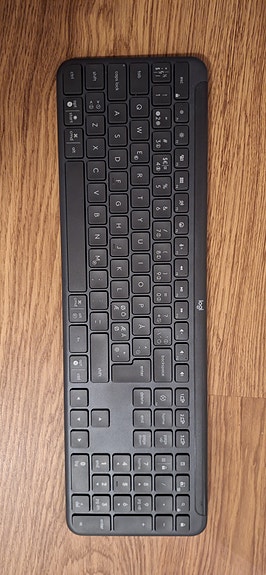 Logitech K950 langaton näppäimistö
