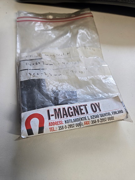 Product image 1 of 4