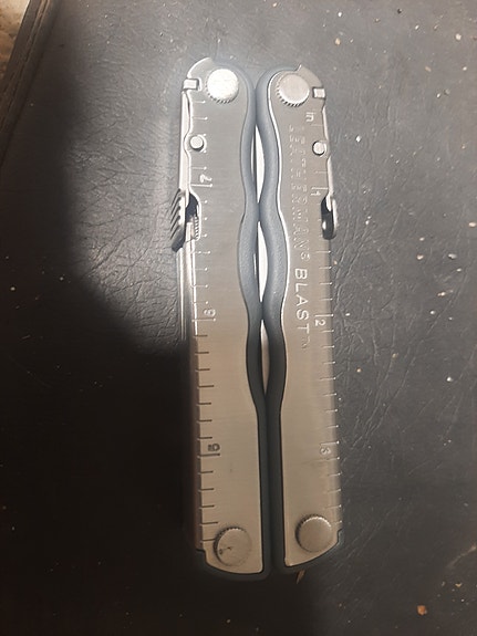 Leatherman Blast monitoimityökalu
