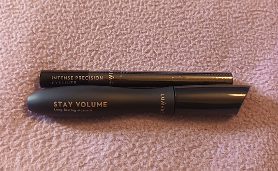 Lumene Stay Volume -ripsiväri ja silmänrajauskynä musta