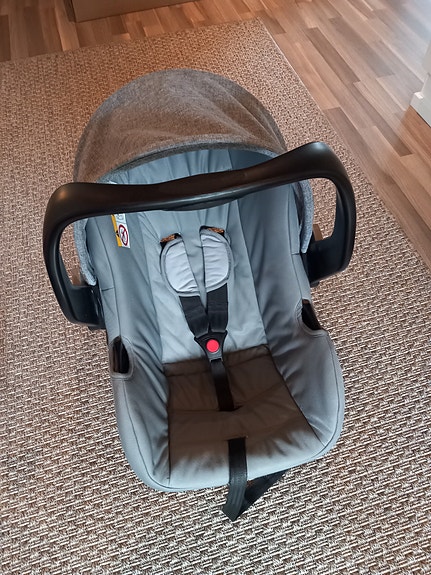 BRITAX RÖMER PRIMO -turvakaukalo + telakka