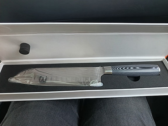 Uusi erittäin terävä Santoku-veitsi