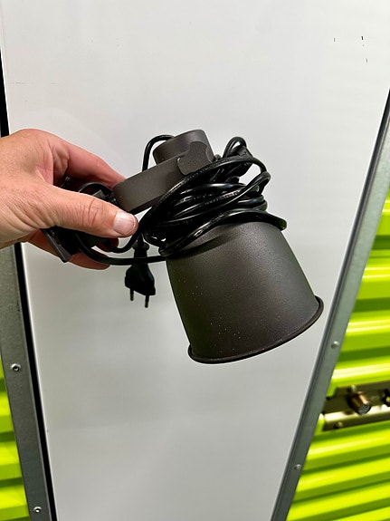 Ikea seinävalaisin