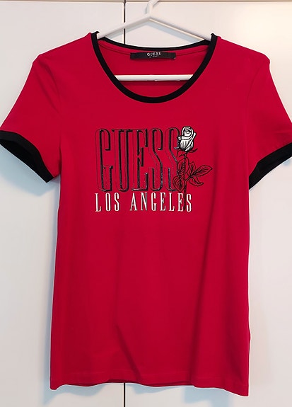 Guess T- paita