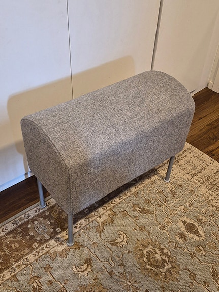 IKEA harmaa penkki