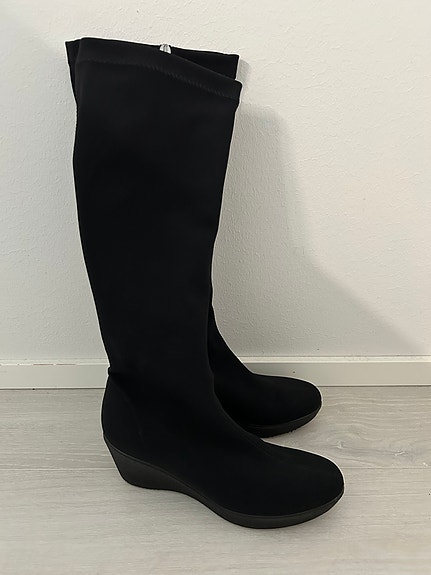 Red shoe platform mustat saappaat Italiasta 37