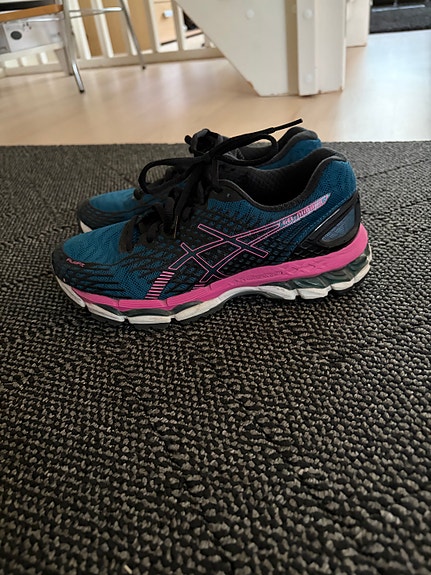 Asics Gel Nimbus juoksulenkkarit 37