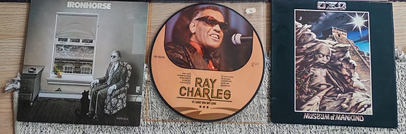3 x sekalainen LP, esim. Ray Charles