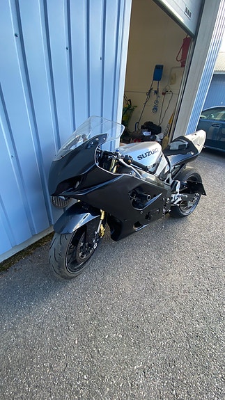 Suzuki GSX-R 1000 K3/K4 Ratakatteet