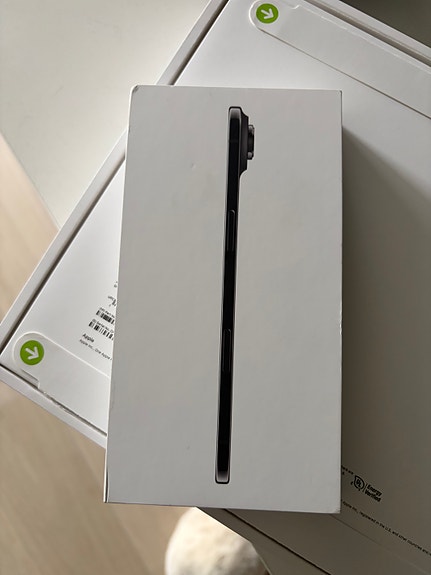 Uusi iPhone Air 256GB Space Black (avaamaton)