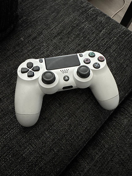 Sony DualShock 4 ohjain valkoinen
