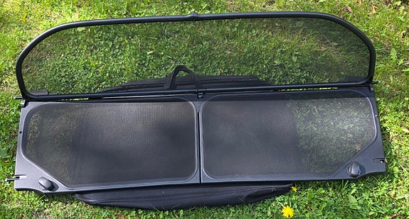 BMW E93 alkuperäinen tuulisuoja