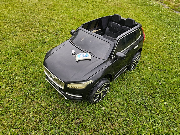 Lasten sähkö auto Volvo XC90