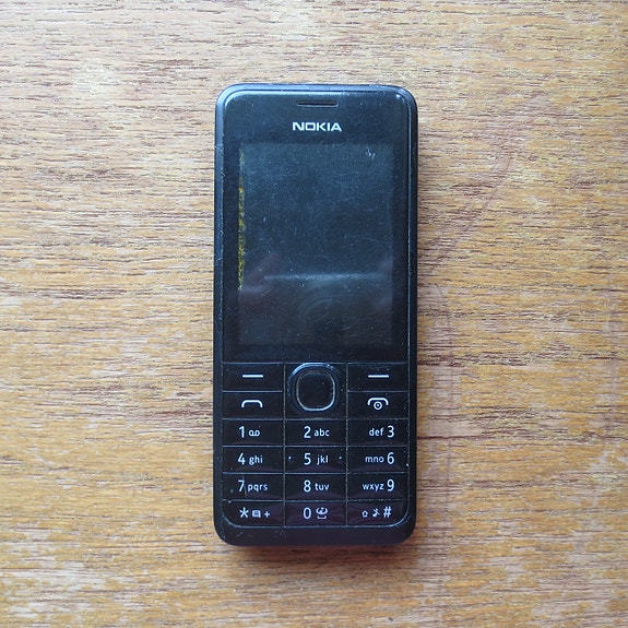 Nokia 107 kännykkä