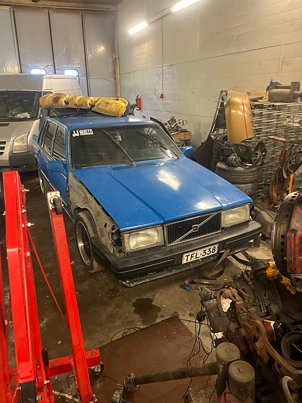 Volvo 740  varaosiksi