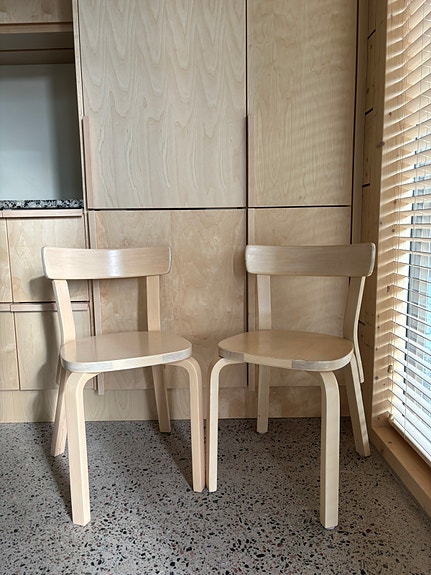 Artek 69 tuolit