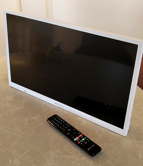 Procaster TV 24"