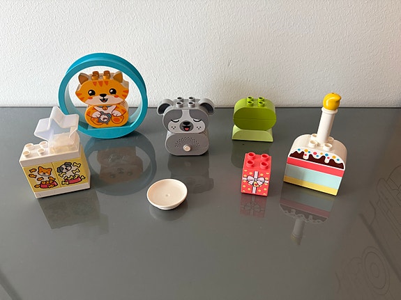 Lego Dublo soivat kissa ja koira