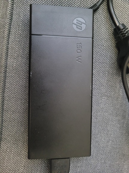 HP 150W kannettavan laturi