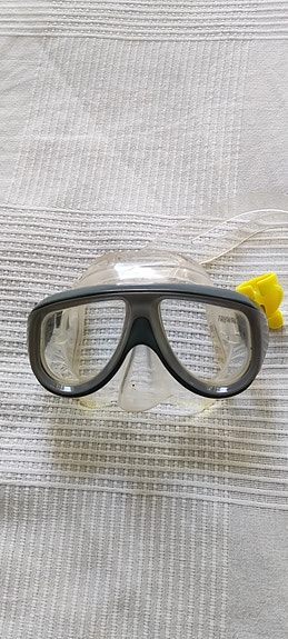 Sukellusmaski ja snorkkeli