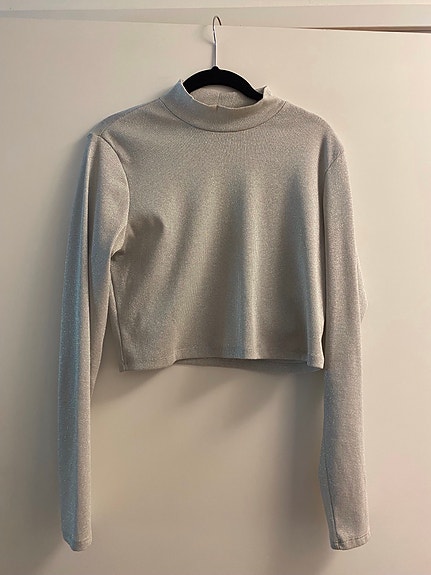 Kimaltava crop top