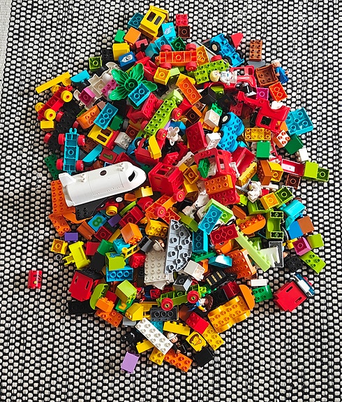 LEGO DUPLO 5,3 kg – paljon hahmoja, ajoneuvoja ja erikoisosia
