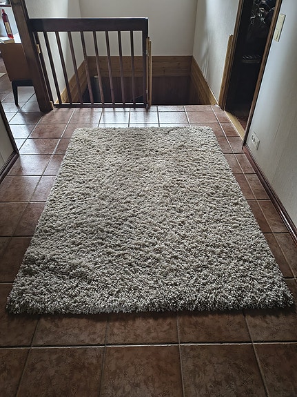 Luonnonvalkoinen pitkänukkainen matto, koko 140x200 cm