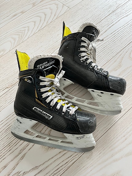 Bauer Supreme jääkiekkoluistimet koko 35 musta