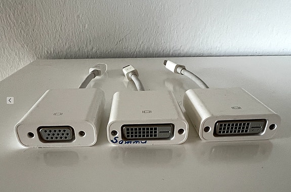 Apple Mini DisplayPort -sovittimet (DVI ja VGA)