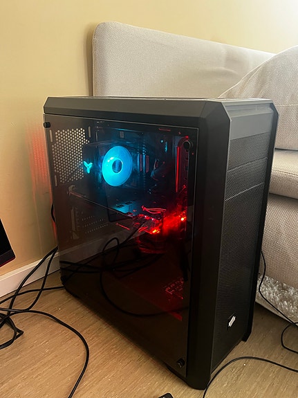 Pelikone / Pöytäkone GTX 1080 Strix, I5-9600K, 512gb SSD
