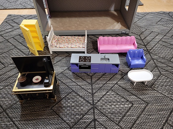 Lundby Room nukkekoti 44cm huonekaluilla